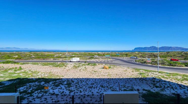 To Let 2 Bedroom Property for Rent in Muizenberg Western Cape